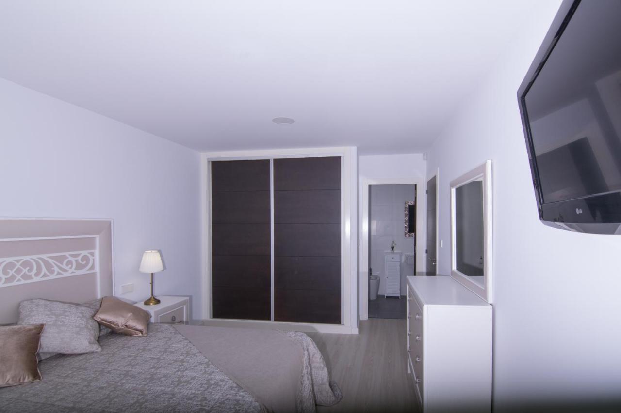 Apartamento En La Playa Lägenhet Ribeira Exteriör bild